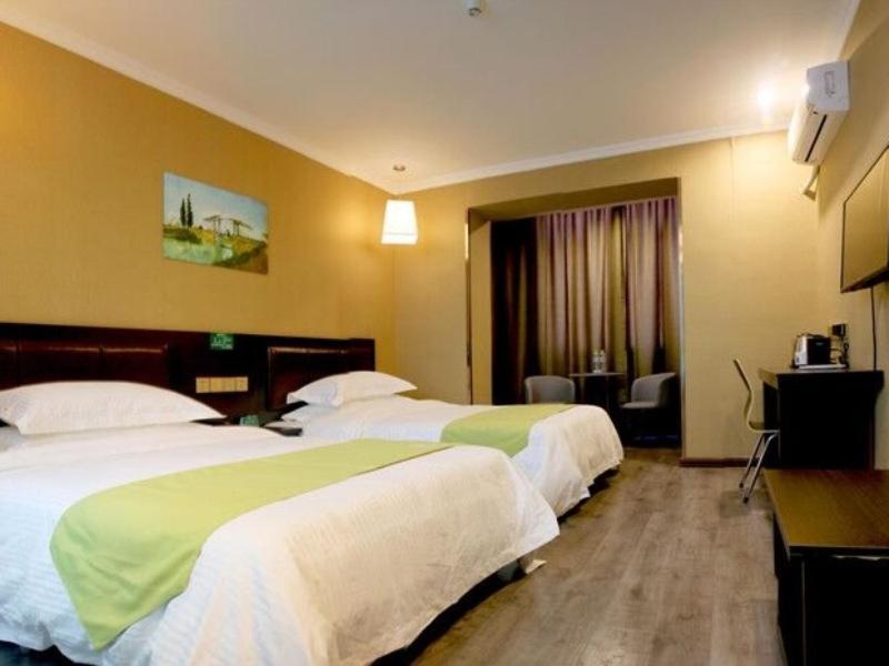 Greentree Wulumuqi Airport Hotel อุรุมชี ภายนอก รูปภาพ