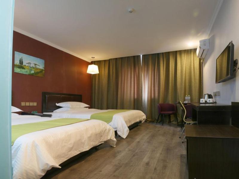 Greentree Wulumuqi Airport Hotel อุรุมชี ภายนอก รูปภาพ