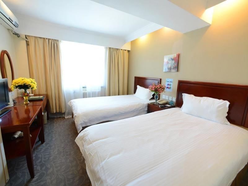 Greentree Wulumuqi Airport Hotel อุรุมชี ภายนอก รูปภาพ